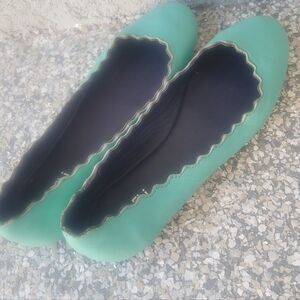 Vaneli leather Aqua flats with scalloped edge